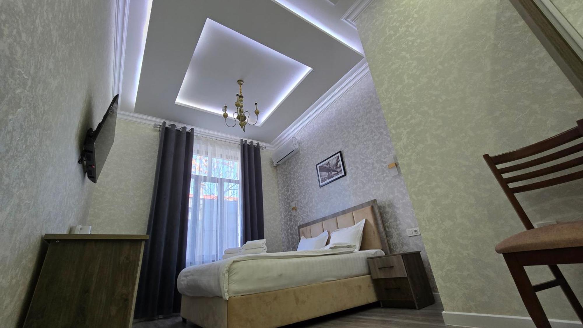 Old Station Hotel Самарканд Екстериор снимка